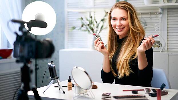 Продавай мемы, стань миллионером: как можно заработать на социальных сетях