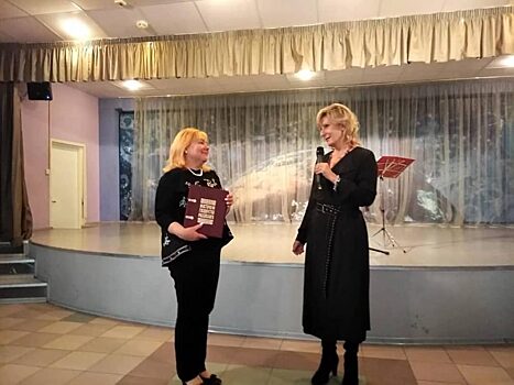 Праздничный концерт «Наполним музыкой сердца» в Марьино прошел при участии депутата Инны Святенко