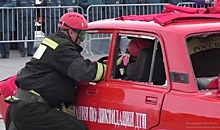 В Волгограде спасатели соревновались в эвакуации пострадавших при ДТП