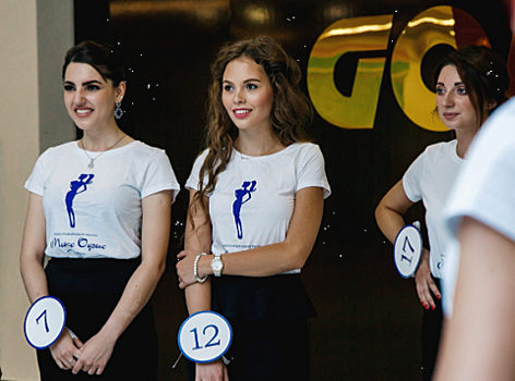 Нижегородки просят поддержать их в конкурсе «Мисс офис»