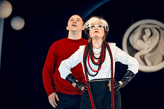 Почему Театр им. Пушкина откроет новый сезон в Вахтанговском