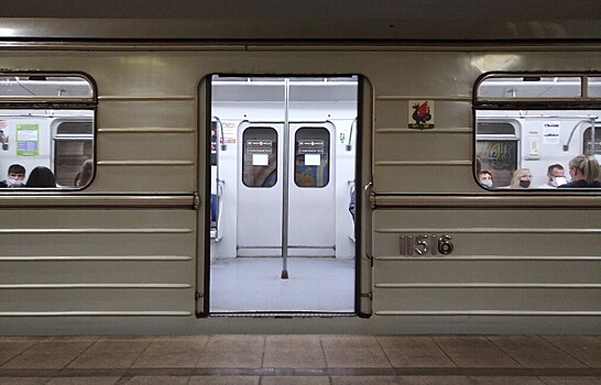 Мнение: казанское метро бесполезно, а парковки должны стоить 400 рублей