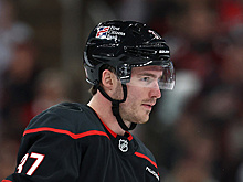 СМИ: Андрей Свечников может покинуть клуб НХЛ "Каролина"