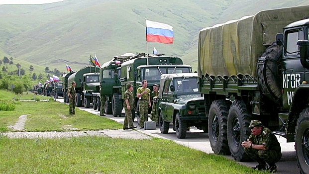 Российские миротворцы попали в ДТП в Карабахе