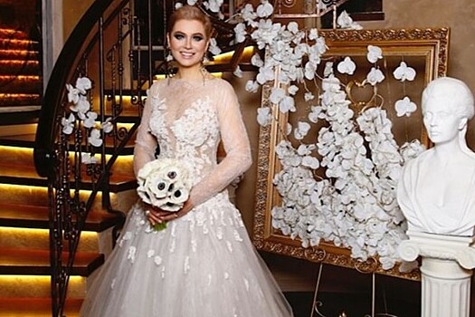 Лена Ленина рассказала, как выбрала свадебное платье за 10 млн рублей