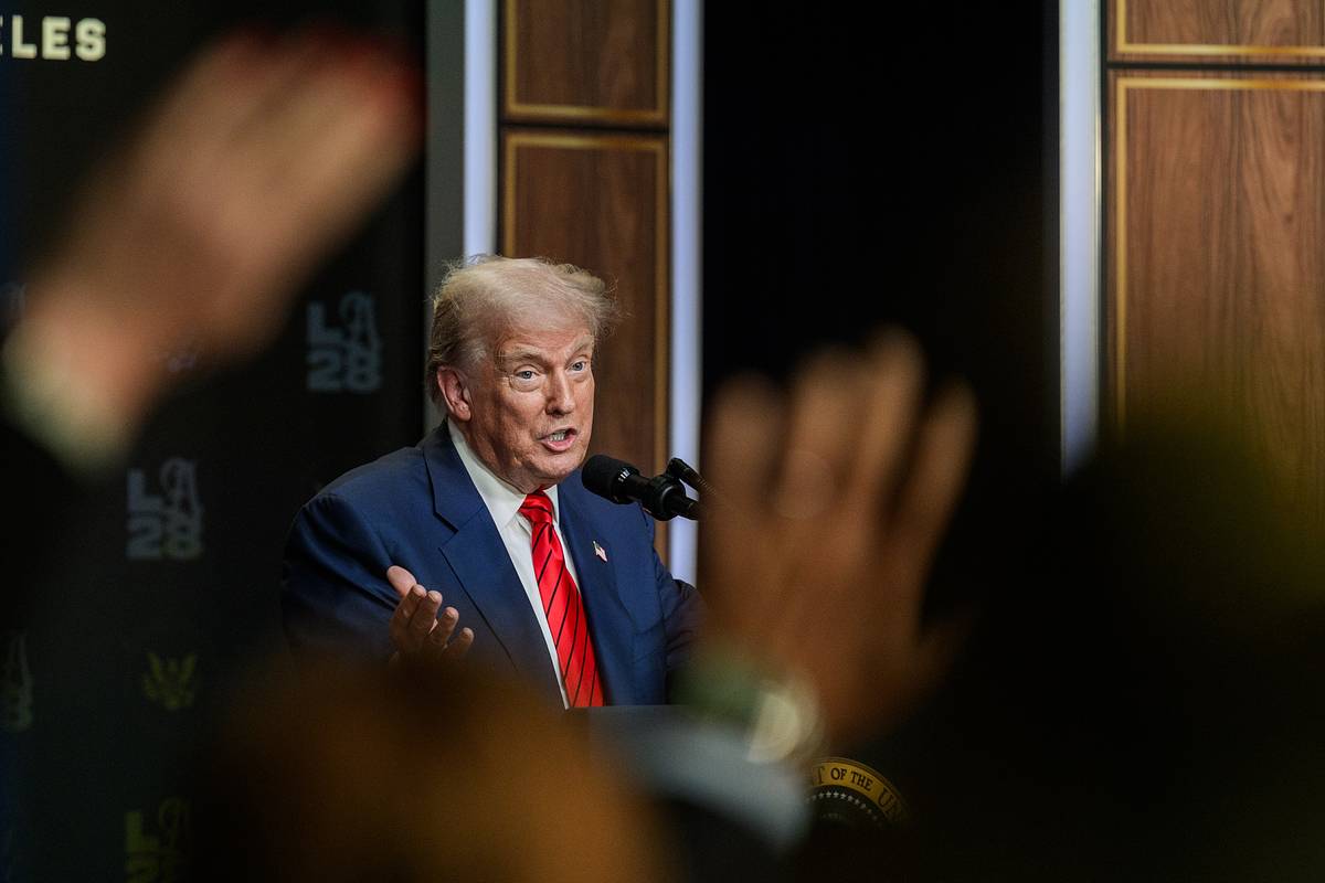 Трамп допустил введение пошлин против Китая из-за России