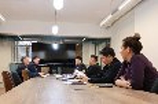 Заместитель начальника УФСИН России по Республике Саха (Якутия) Станислав Тетерин ознакомил руководителей предприятий Республиканской инвестиционной компании с производственными возможностями исправительных учреждений