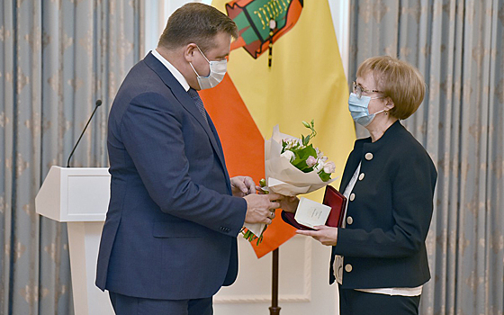 Любимов вручил рязанцам государственные и региональные награды
