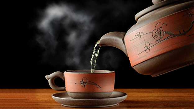Горячий чай связали с повышенным риском рака пищевода