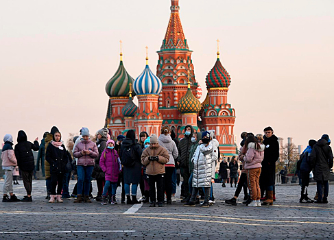 В сети сравнили Москву при Попове, Лужкове и Собянине