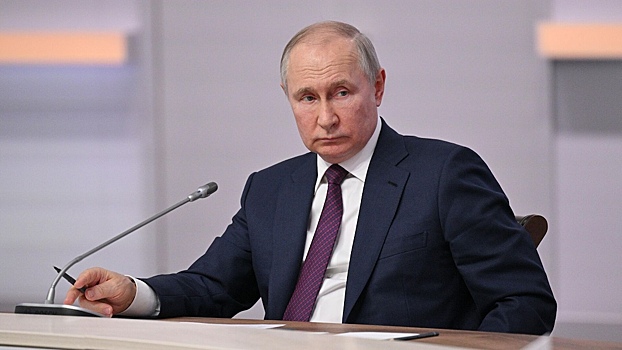 Путин поручил кабмину продлить срок действия семейной ипотеки