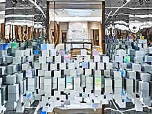 Cartier оформили магазин мультимедийными инсталляциями