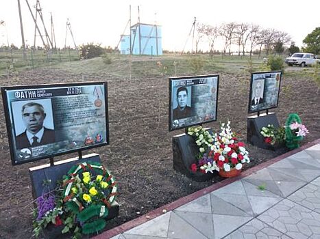 В Краснофлотской школе Советского района Крыма открылась "Аллея героев"
