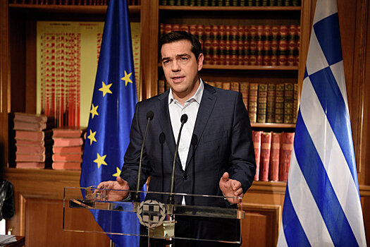 Ципрас призвал списать треть долга Греции