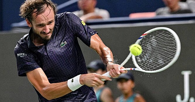 Медведев после титула в Алматы: «Я посвящаю его младшей дочери Виктории»