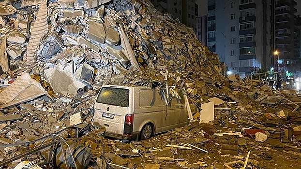 Эксперт назвал возможные причины землетрясения в Турции