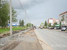 У строящегося тротуара на Окружном шоссе в Вологде установят ограждение