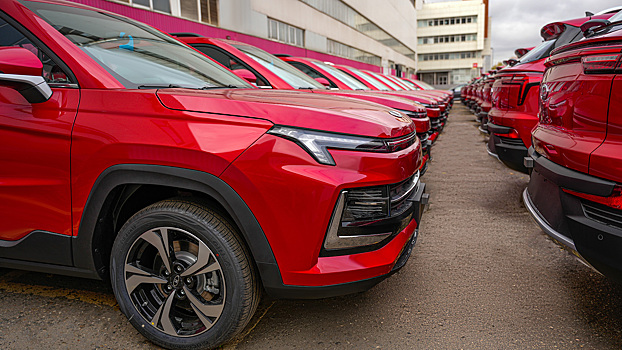 «Москвич» обновил логотип: как изменилась эмблема российской марки