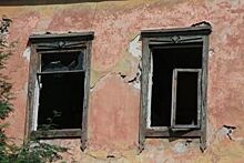 Рушится, но не аварийный? Четыре семьи в Башкирии живут в опасном доме