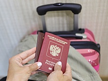"РГ" перечислила причины, по которым могут изъять загранпаспорт на границе