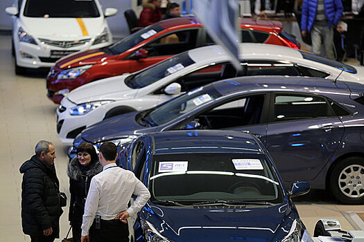 Спрос на автомобили в РФ упал на треть на фоне мобилизации