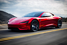 Маск обозначил сроки начала производства Tesla Roadster