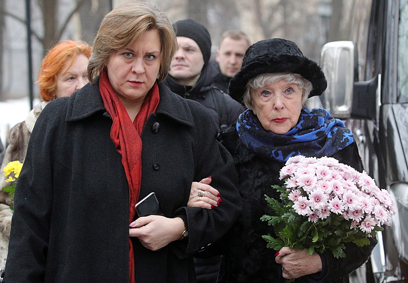 Юрист Дарья Милославская и актриса Вера Васильева (слева направо) 