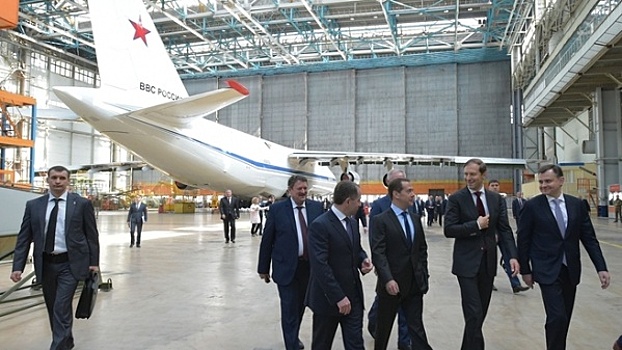 Медведев посетил ульяновский «Авиастар»