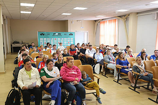 Паралимпийский комитет России проводит в Дзержинске курсы для тренеров по плаванию