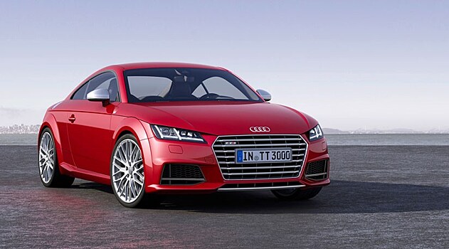 Эксперты назвали салон спорткара Audi TTS самым удобным