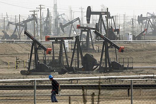 Почему дешевая нефть замедлит развитие солнечной и ветряной энергетики