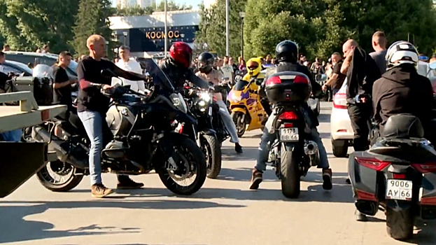 Десятки байкеров на Урале собрались на протест из-за ДТП со сбитой мотоциклисткой