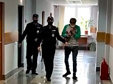 Суд арестовал мужчину, угрожавшего сбросить ребенка с балкона в Москве