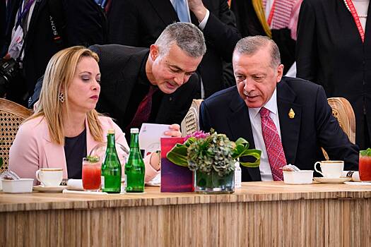 Эрдоган пообещал Мелони обуздать потоки мигрантов