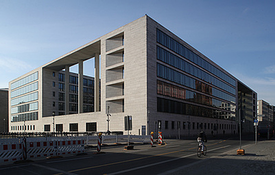 В МИД ФРГ заявили, что Берлин помогает Киеву не ради выгодных сделок на Украине