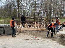 В восьмом микрорайоне ведутся активные работы по ремонту асфальта большими картами