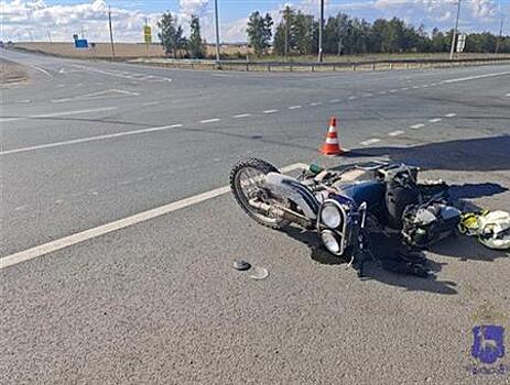В Камышлинском районе госпитализировали мотоциклиста, которого сбил автомобиль Chery Tiggo
