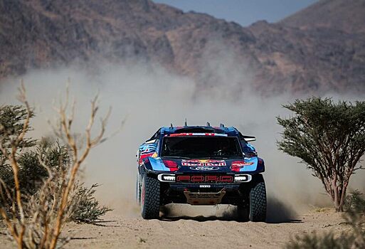 Сайнс и Лёб выбыли из борьбы за победу. Итоги второго этапа Дакара-2025