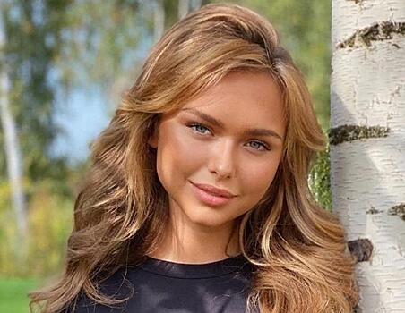 «Управляем миром»: Стефания Маликова позировала для своего бренда вместе с дочерью Игоря Матвиенко