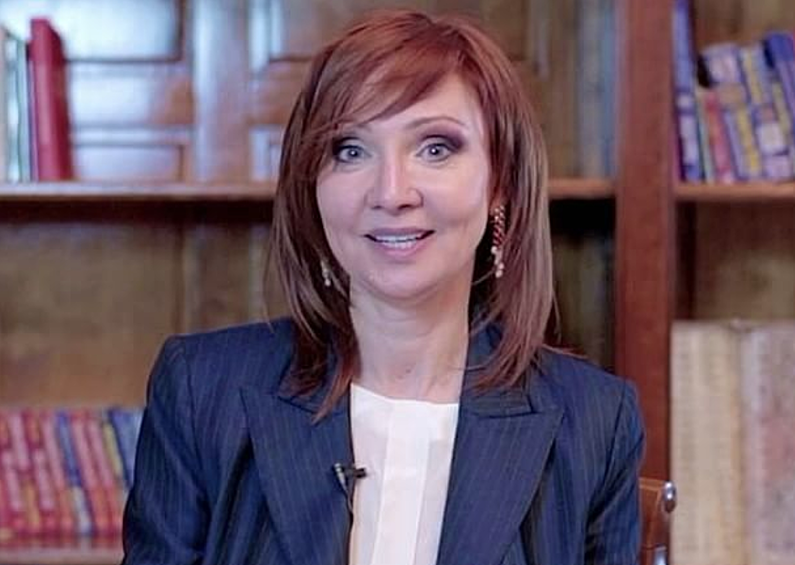 Лариса Ренар (Богданова) – предприниматель, общественный деятель, психолог, писатель, создатель центра личностного роста "Академия частной жизни"