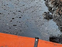 В Югре ищут виновных в разливе нефти на реке Лобановский Еган