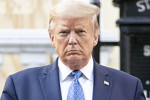 “Неуверенный в себе ребенок”: Трампу резко не понравился его портрет