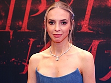 41-летняя звезда Comedy Woman сделала селфи в распахнутом халате