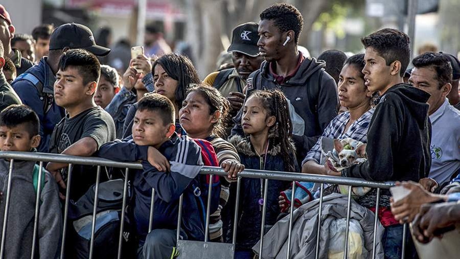 Американский суд дал ход депортации десятков тысяч мигрантов