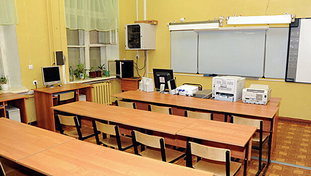 На Урале учащихся заставляли облагораживать школу в обмен на аттестат