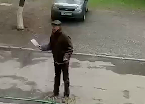 Угрожал людям: мужчина с ножом заставил водителя маршрутки довезти его до нужной остановки в Таганроге