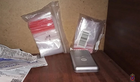 Ранее судимого волгоградца задержали по подозрению в сбыте наркотиков