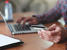 ЕС отключит от SWIFT семь российских банков (обновлено)