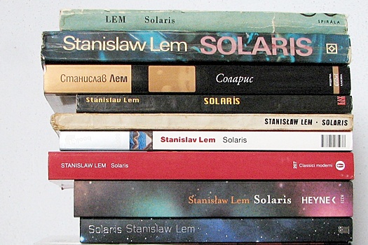 Нестареющие "Дюна" и "Солярис". Какие книги о космосе предпочитают читатели