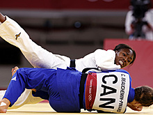 Французская дзюдоистка Агбеньену стала олимпийской чемпионкой в весе до 63 кг